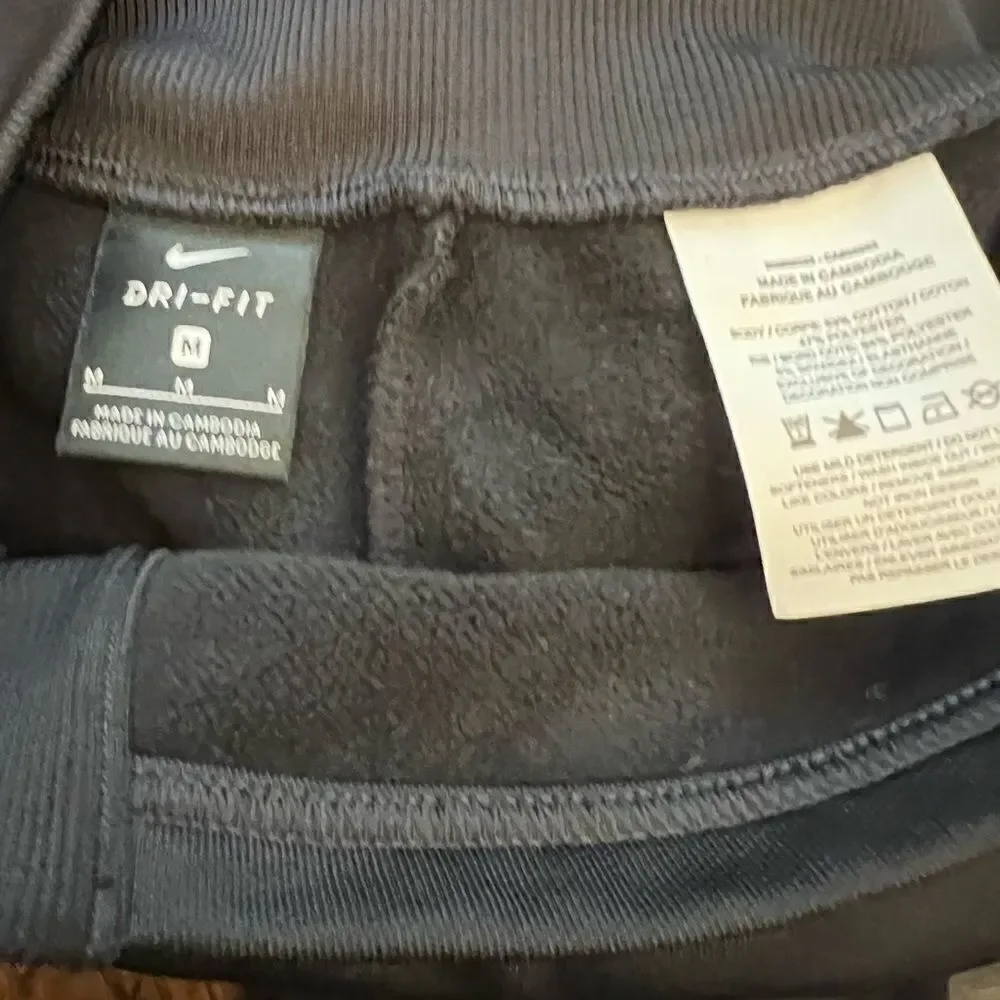 Nike euc pull